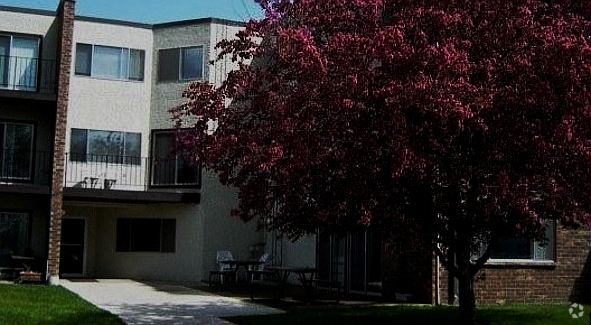 Primary Photo - Blackduck Apartments