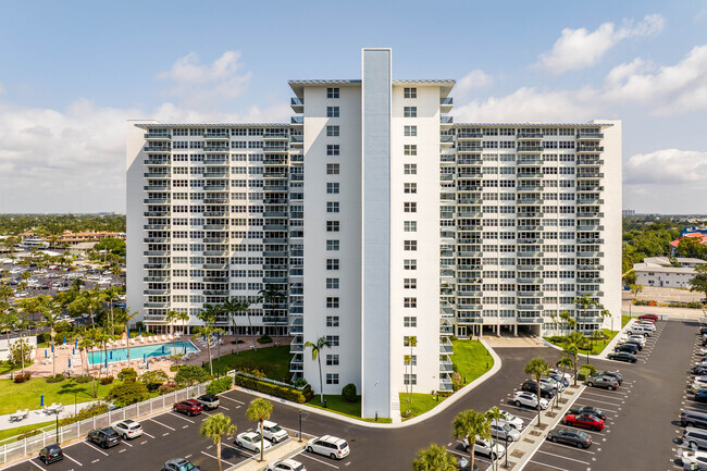 Photo - Coral Ridge Towers East Apartments