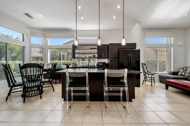 Building Photo - 78338 Desert Willow Dr