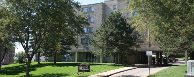 Building Photo - Century II Apartments