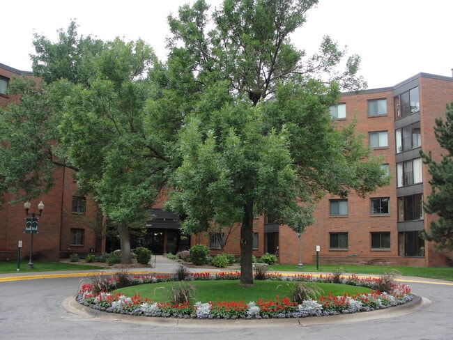 Entrance - 55+ Community- The Crossings at Brookwood Rental