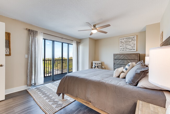 The Lenox at Merritt Island - The Lenox at Merritt Island Apartments