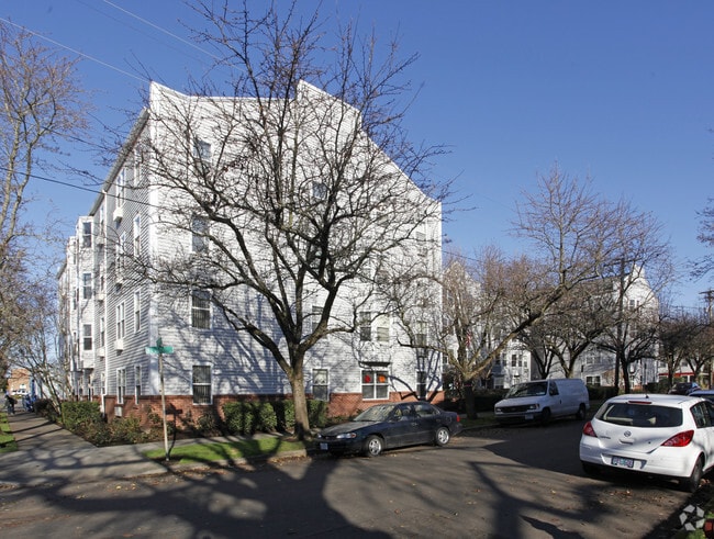 Primary Photo - Portland Silvercrest Residence