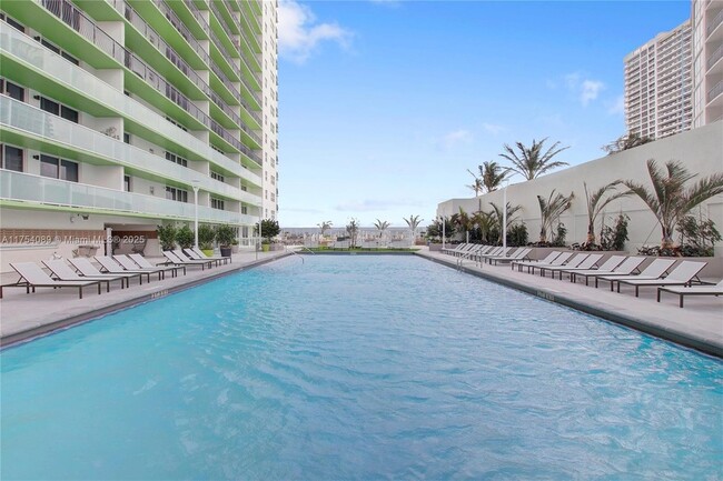 Photo - 1756 N Bayshore Dr Unit 25H Condo