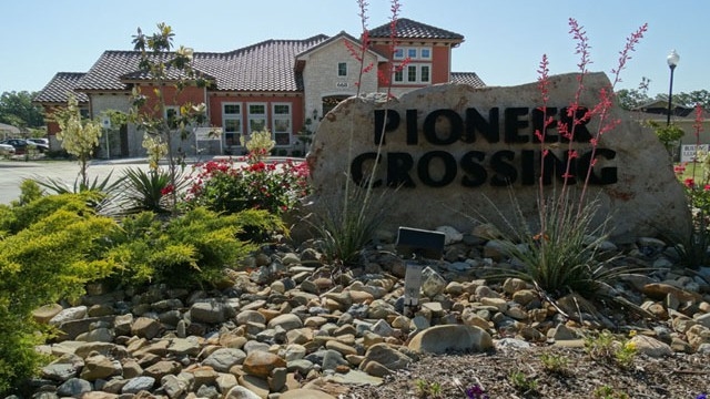 Pioneer Crossings Sulphur Springs Senior - Pioneer Crossings Sulphur Springs Senior Apartments