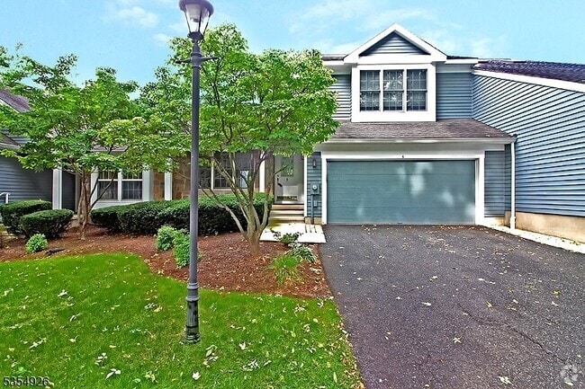 Building Photo - 3 Knollcrest Rd Rental