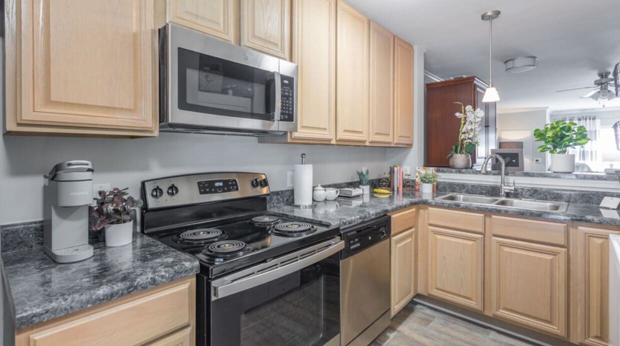 Floor Plan - Celebrate The Season In Style-Senior Living Mad...