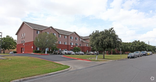 Primary Photo - Silverstone Retirement Community