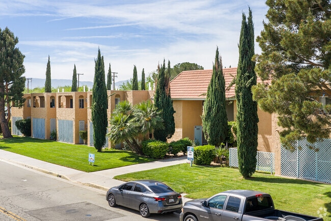 Kingtree Senior Apartments - Kingtree Avenue Senior Apartments