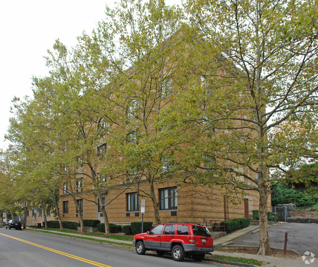 Kingsport Housing for the Elderly - Kingsport Housing for the Elderly Apartments