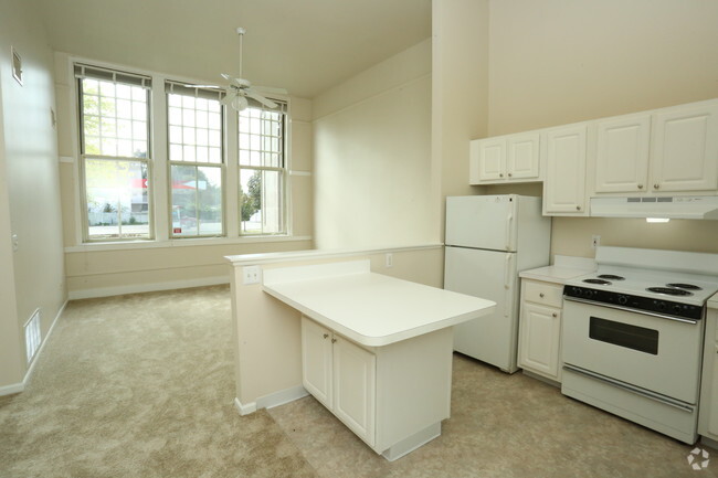 Interior Photo - Cross Street Village Rental