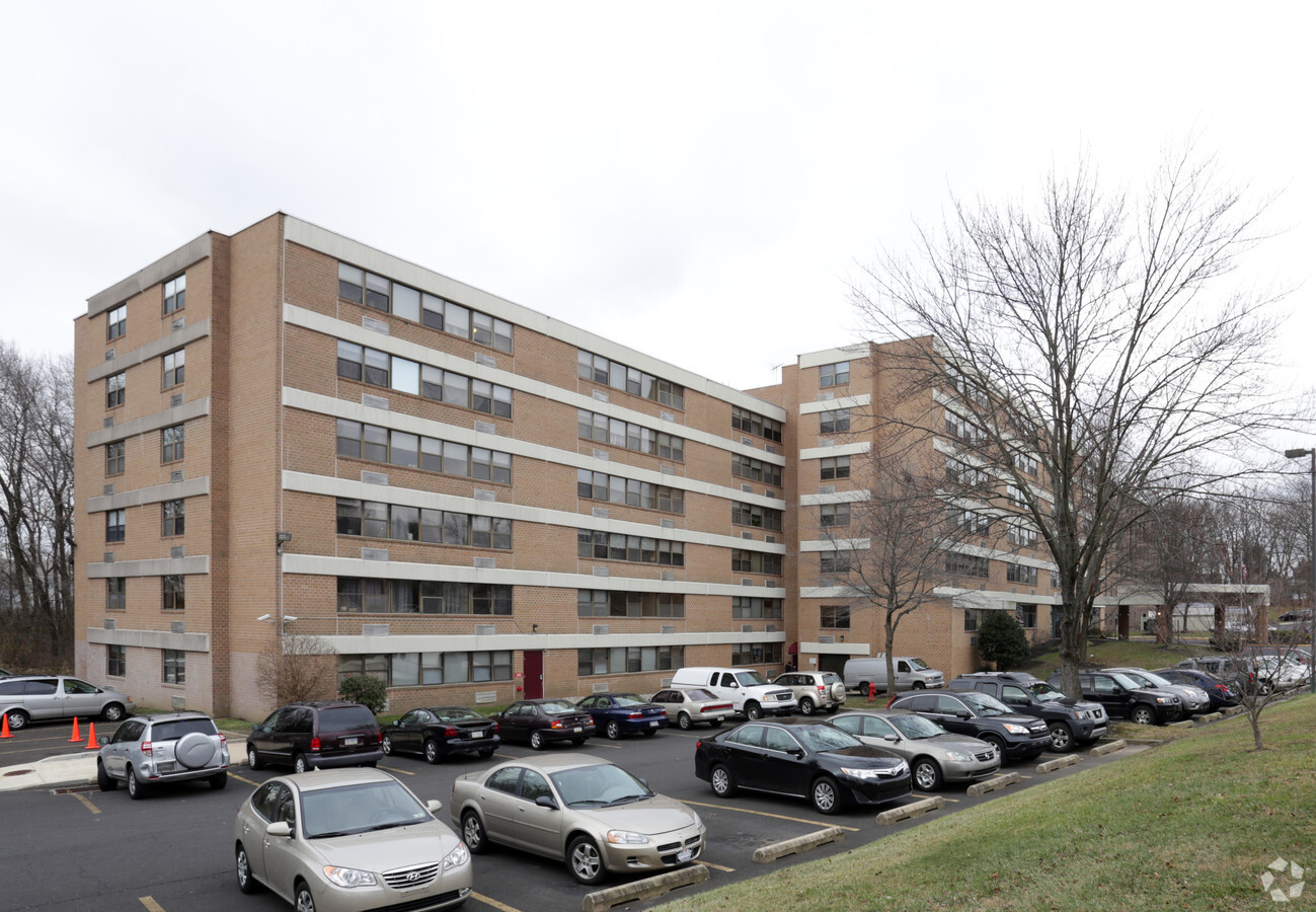 Photo - Ephraim Goldstein Apartments