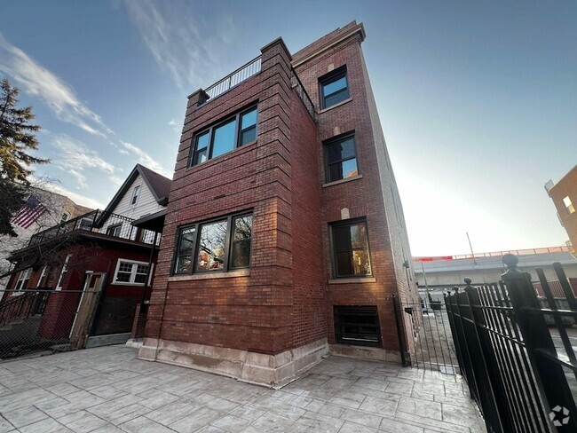 Building Photo - 4716 N Winthrop Ave Rental