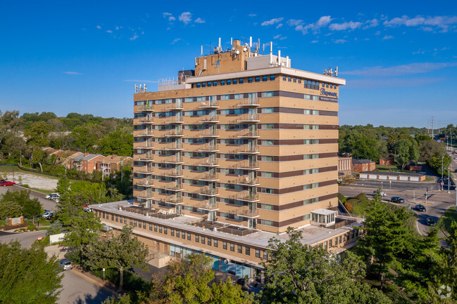 Building Photo - Brentmoor Retirement Community Rental