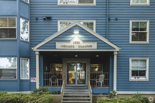 Weidler Commons - Front Entrance - Weidler Commons Rental