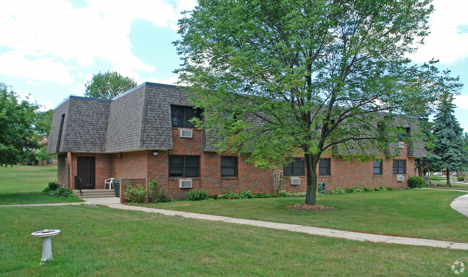 Lincoln Manor Senior Apartments - Lincoln Manor Senior Apartments