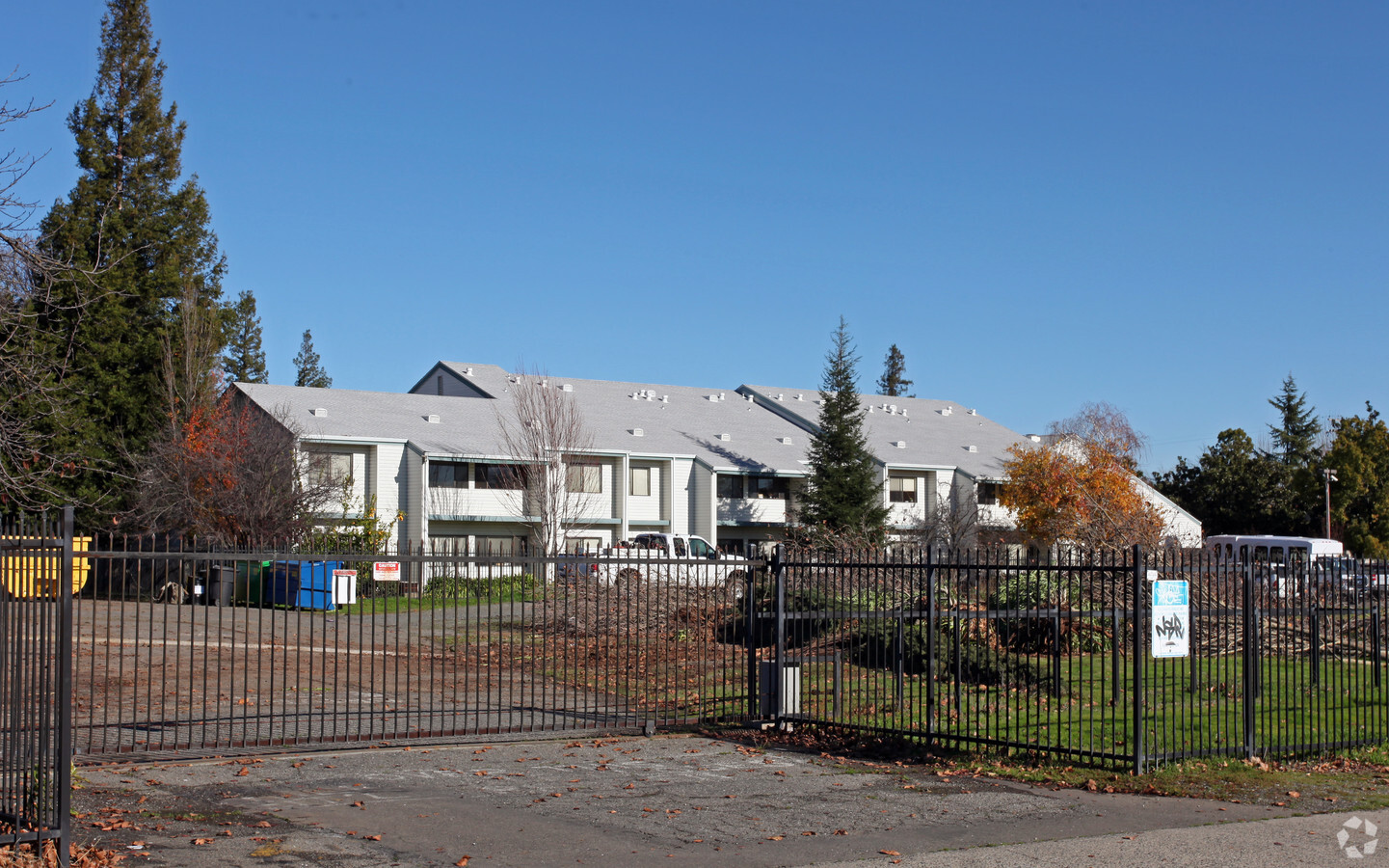 Albert Einstein Residence Center - Albert Einstein Residence Center Apartments