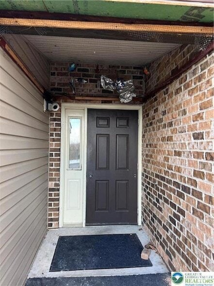 Building Photo - 2915 Schoenersville Rd Rental