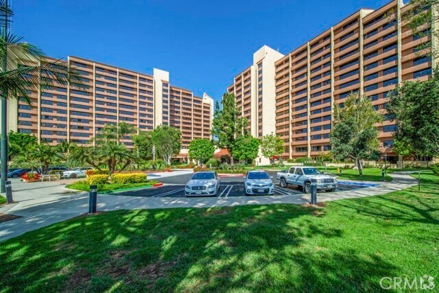 Building Photo - 24055 Paseo Del Lago Rental