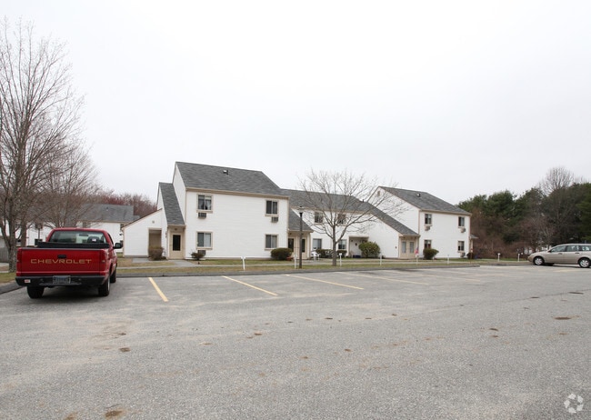 Building Photo - Salem Village Rental