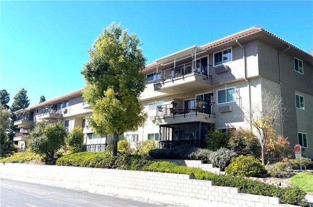 Photo - 2370 Via Mariposa W Unit 3D Condo