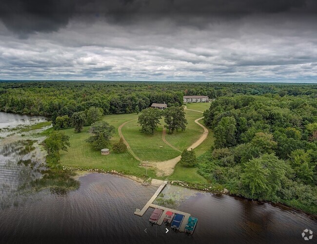 Building Photo - Lakeshore Woods Apartments