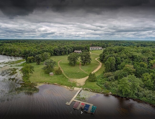 Lakeshore Woods Apartments - Lakeshore Woods Apartments