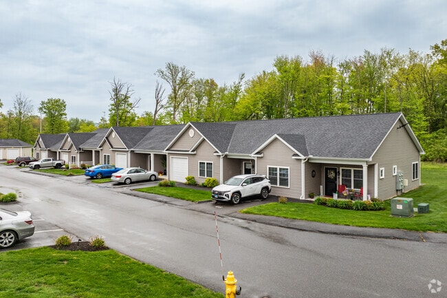 37-43 Hunter's Ln Plantsville, CT 06479 - 37-43 Hunter's Ln