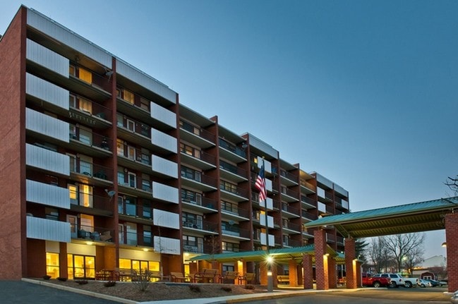Building Photo - Mountain View Tower Rental