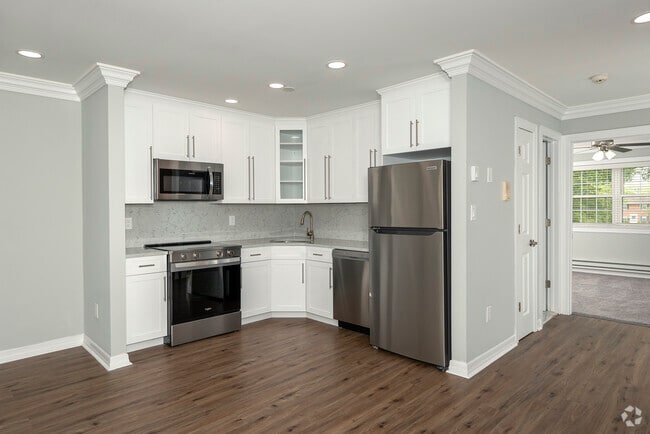 Building Photo - Fairfield Knolls at West Babylon Rental