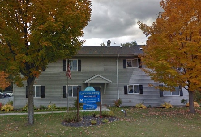 Building Photo - Lakeside Manor Rental