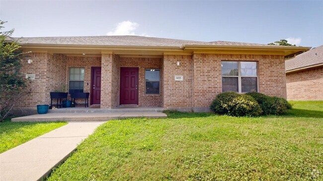 Building Photo - 4455 Reveille Rd Rental