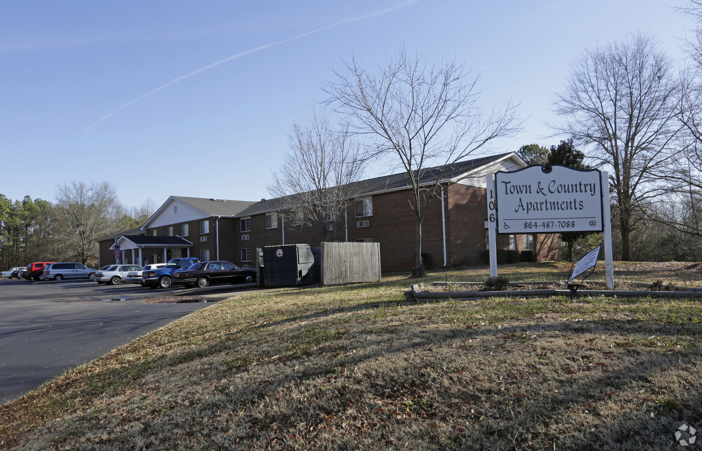 Photo - Town and Country Apartments