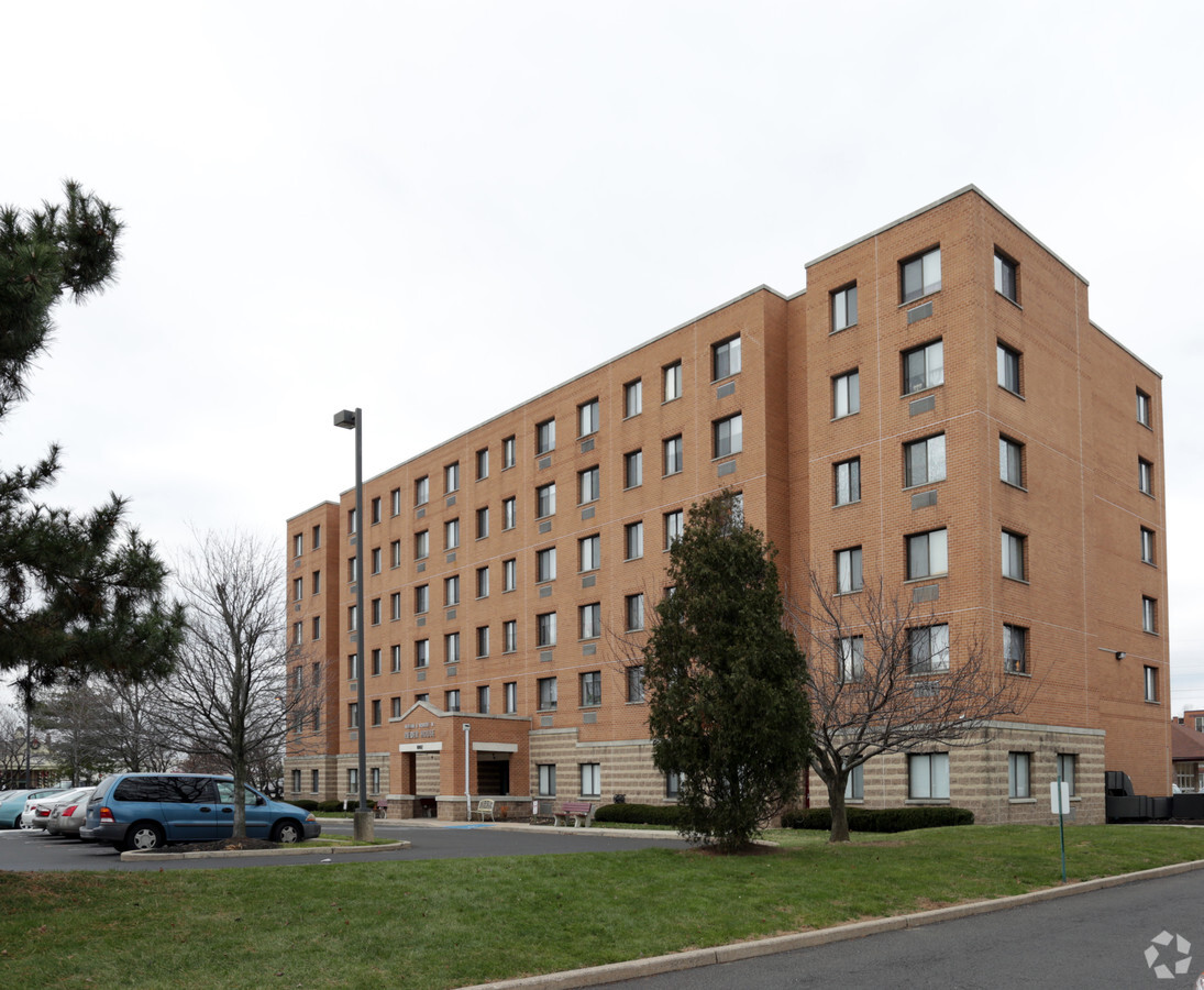 Photo - Miriam & Robert M. Rieder House Apartments