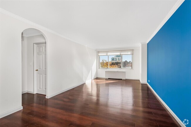 Building Photo - 3333 Henry Hudson Pkwy W Rental