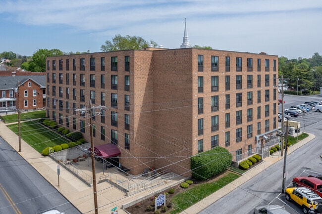 Building Photo - Trinity House Rental