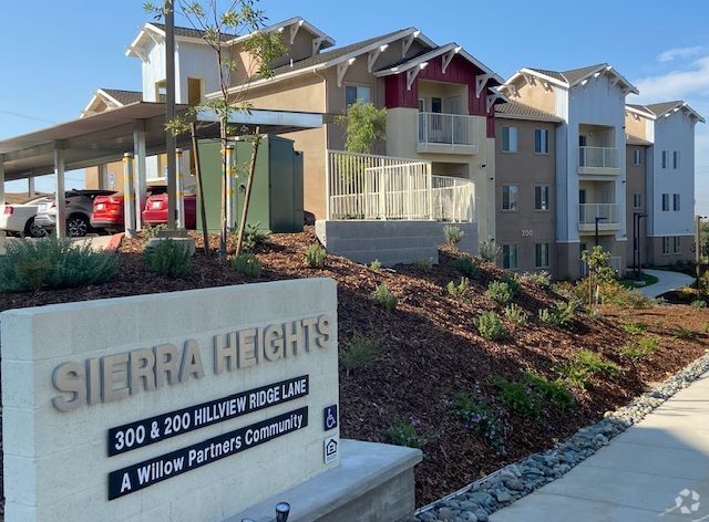 Building Photo - Sierra Heights Apartments