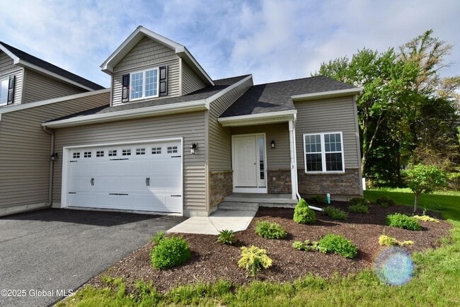 Photo - 3 Chip Shot Wy Townhome