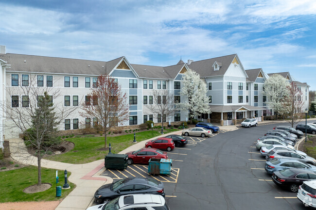Photo - Lakefront Residences at Grayslake Apartments