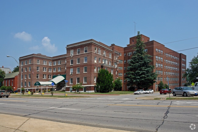 Building Photo - Midtown Apartments
