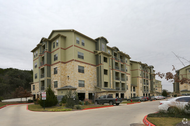 Building Photo - Creekside Villas Senior Village Rental