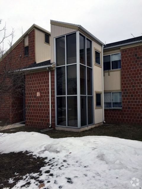 Building Photo - Pine Grove Elderly Housing Rental