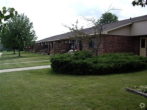 Primary Photo - Country View Apartments