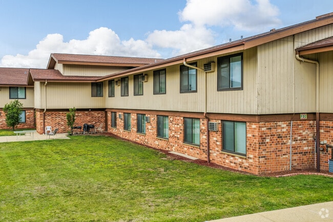Building Photo - Kenosha Gardens Apartments