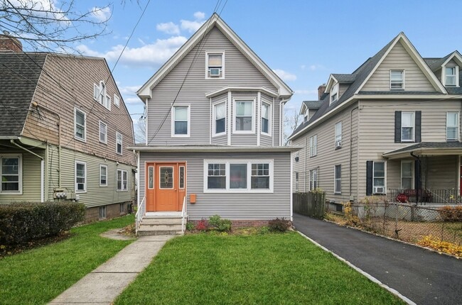 Building Photo - 159 Valley Rd