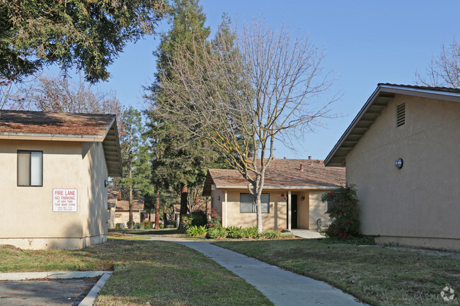 Primary Photo - Wedgewood Commons Rental