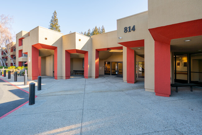 Redwood Seniors of Willow Glen - 55+ - Redwood Seniors of Willow Glen - 55+ Apartments