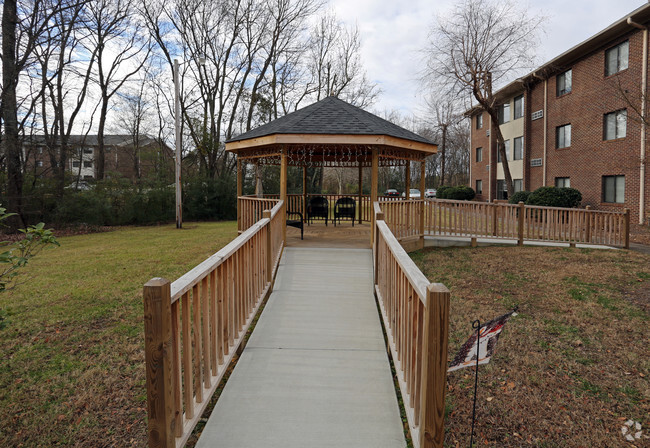 Photo - The Wesbury and Wesbury Plaza Apartments