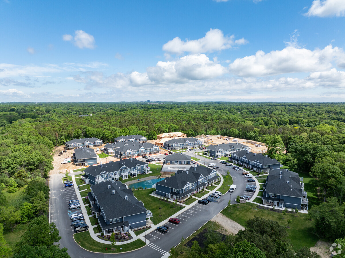 Photo - The Preserve At Smithtown Apartments