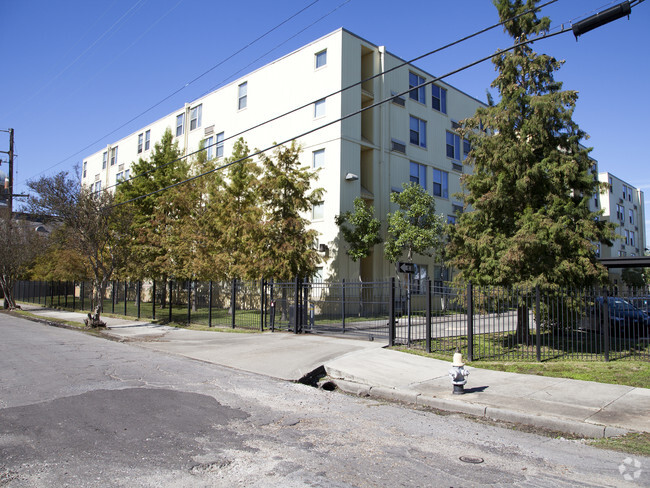 Building Photo - Annunciation Inn Rental